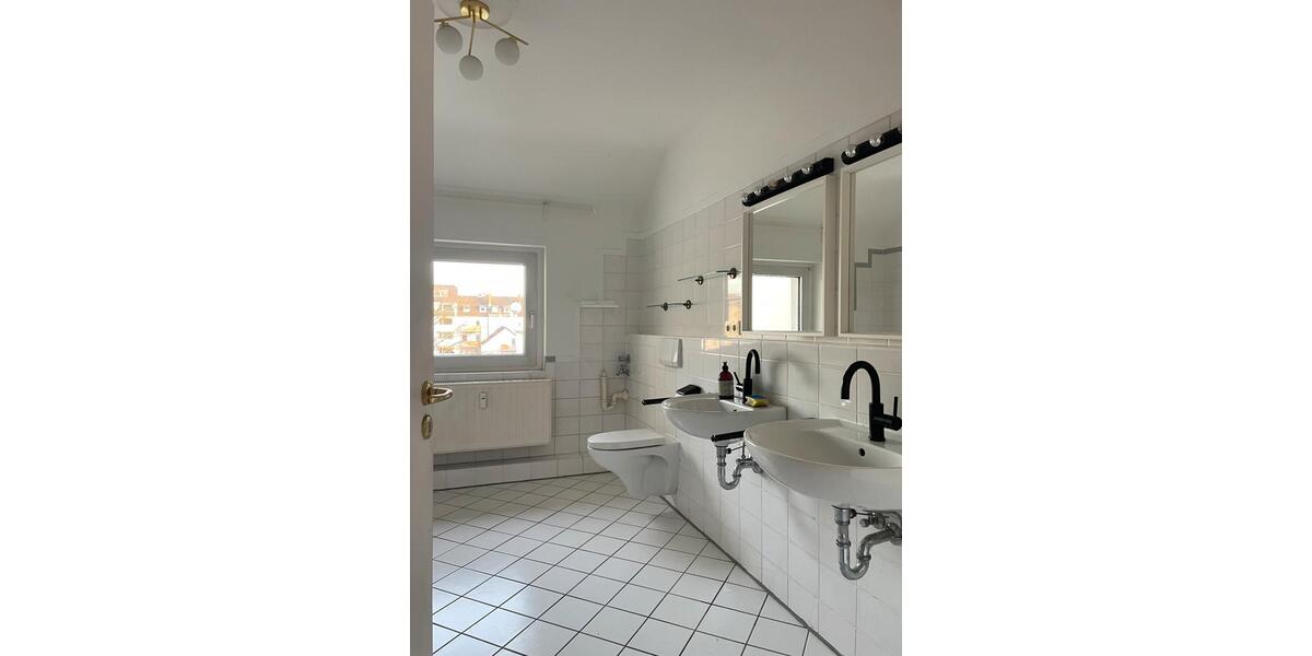 Wunderschöne helle Wohnung mit traumhafter Dachterrasse 3 zimmer