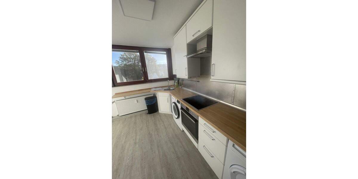 Etagenwohnung Düsseldorf Unterbach - 4 Zimmer, 99 m&sup2;, 2.400&euro; | Angebot:25659177