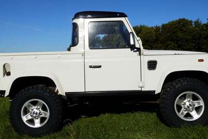 Land Rover Defender 72.900 km 34.880 &euro; Bergisch Gladbach 51469
