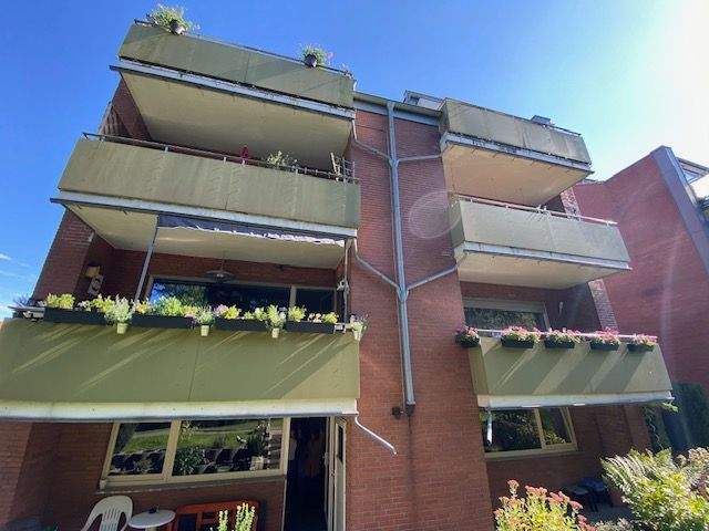 Charmante Galerie-Wohnung mit Balkon und Wohlfühlatmosphäre in Wevelinghoven 3 zimmer