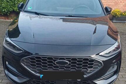 Ford Focus 4.000 km 38.900 € Köln 51061