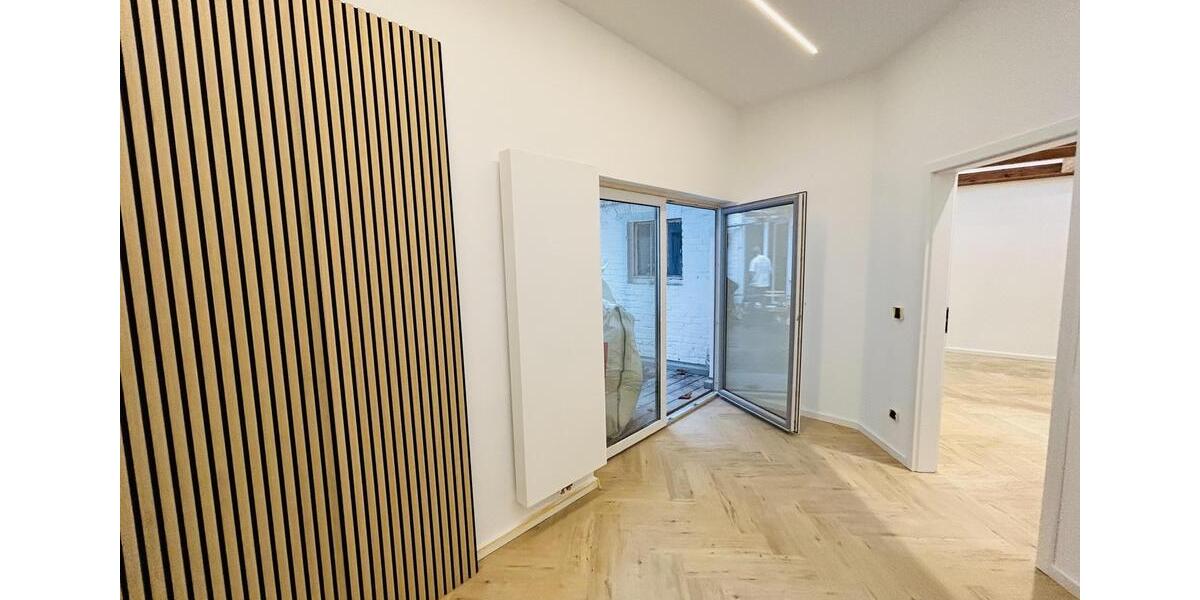 Kernsanierte, teilmöblierte 4-Zimmer-WG in zentraler, gut angebundener Lage in Köln-Ehrenfeld! 4 zimmer