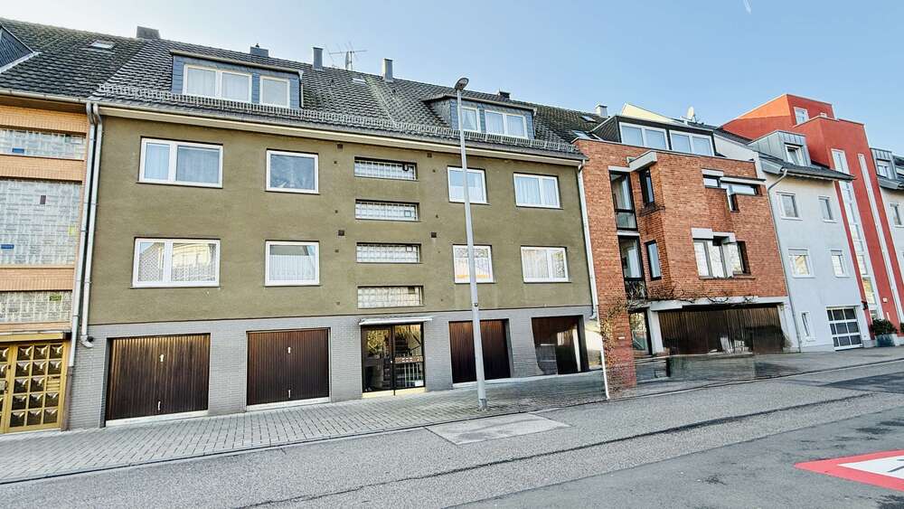 Einfamilienhaus Bocklemünd Bocklemünd - 16 Zimmer, 352 m&sup2;, 845.000&euro; | Angebot:24735853