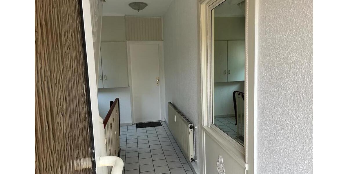 Etagenwohnung Rösrath - 2 Zimmer, 75 m&sup2;, 850&euro; | Angebot:26349657