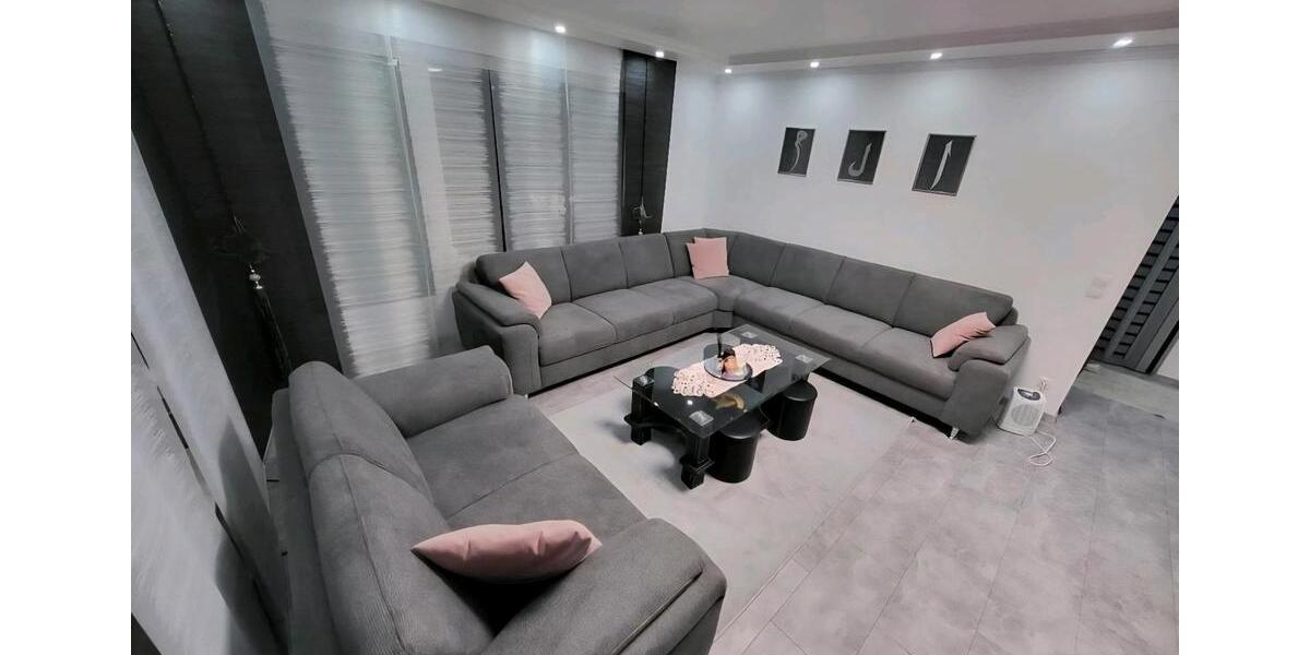 Wohnung zu verkaufen gute Lage in alt Hackenbroich 3 zimmer