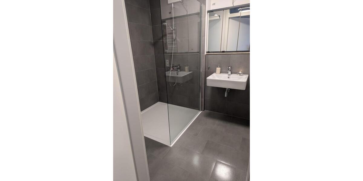 Erdgeschoßwohnung Köln Ehrenfeld - 3 Zimmer, 76 m&sup2;, 1.600&euro; | Angebot:25265377