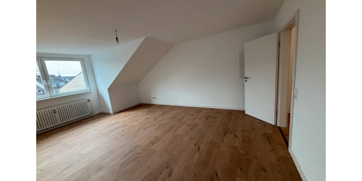 Dachgeschoßwohnung Düsseldorf Stadtbezirk 8 - 2 Zimmer, 67 m&sup2;, 995&euro; | Angebot:25591819