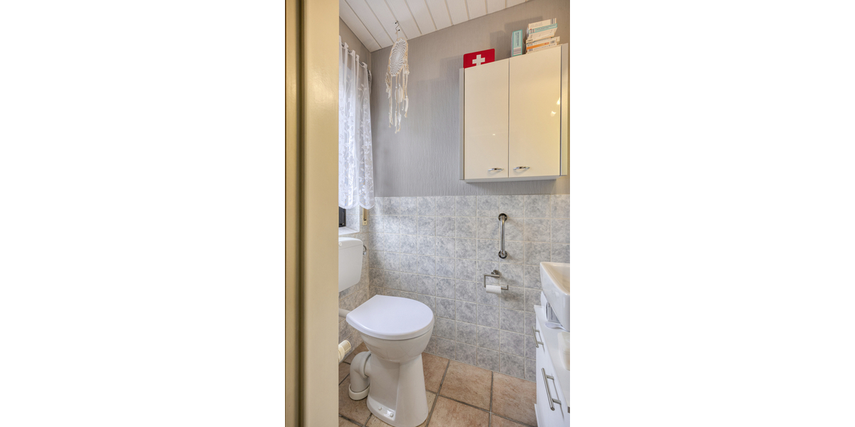 Top gepflegtes Reihenmittelhaus mit gemütlichem Garten, Terrasse und Garage in beliebter Wohnlage - Reihenmittelhaus Pulheim / Brauweiler Brauweiler | Angebot:27285366