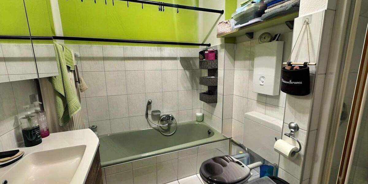 Etagenwohnung Wermelskirchen - 3 Zimmer, 95 m&sup2;, 245.000&euro; | Angebot:25390897