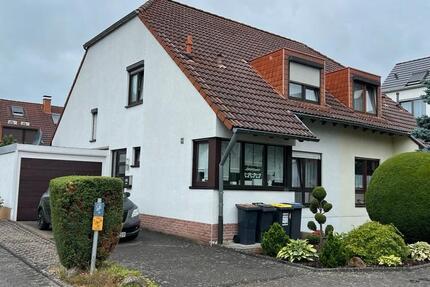 Charmantes 5-Zimmer-Haus mit Garten, Sauna & Doppelgarage 5 zimmer