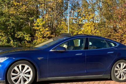 Tesla Model S 247.250 km 16.700 &euro; Düsseldorf 40472