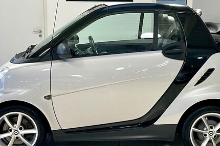 Smart ForTwo 50.685 km 8.590 &euro; Köln 51067