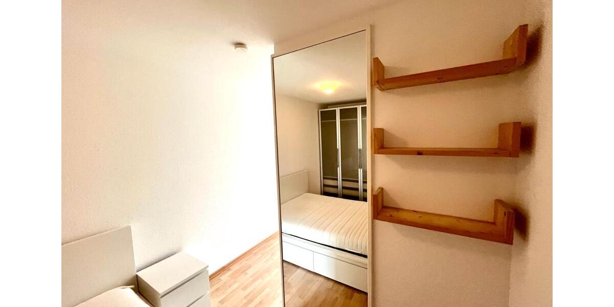 Etagenwohnung Köln Ehrenfeld - 2 Zimmer, 52 m&sup2;, 1.350&euro; | Angebot:26413874