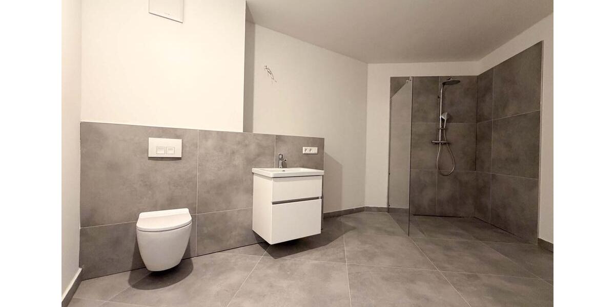 Etagenwohnung Düsseldorf Pempelfort - 3 Zimmer, 96 m&sup2;, 1.830&euro; | Angebot:23569741