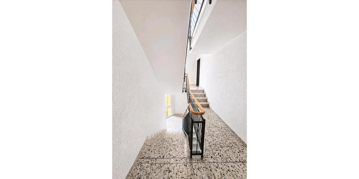 Etagenwohnung Solingen Mitte - 3 Zimmer, 83 m&sup2;, 243.000&euro; | Angebot:27067666