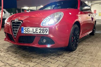 Alfa Romeo Giulietta 85.000 km 9.500 &euro; Solingen 42657