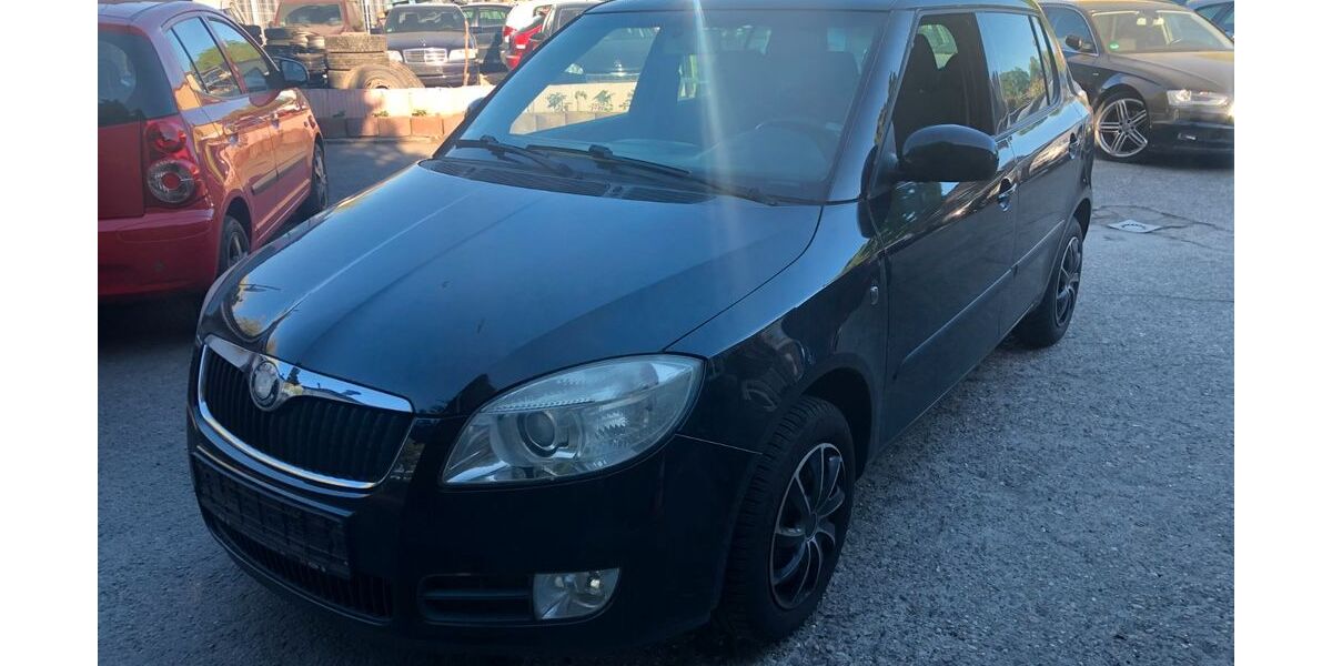 Skoda Fabia 203.458 km 1.290 &euro; Düsseldorf 40231