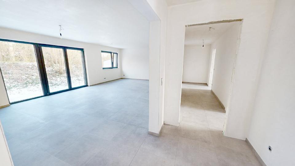 Kerpen! Exklusiver Neubau mit minimalen Energiekosten! Großzügige 3-Zimmer-Maisonette-Mietwohnung mit hochwertiger Ausstattung, Terrasse und eigener Garage in begehrter Wohnlage von Kerpen! (SN 4953) 3 zimmer