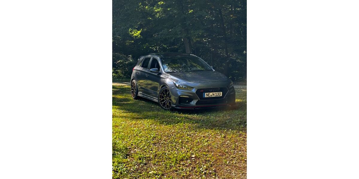 Hyundai i30 66.300 km 22.999 &euro; Neuss 41462