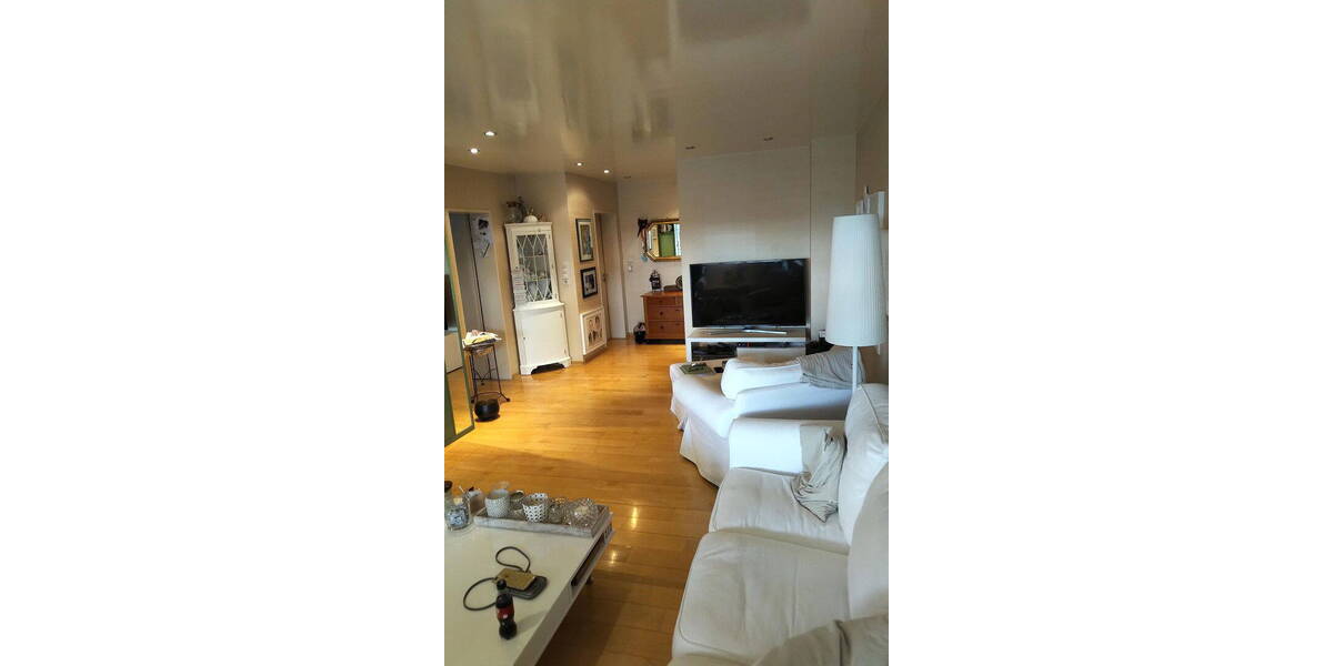 VERMIETETE 2,5 ZIMMER LUXUS WOHNUNG, VON PESCH-WOHNEN GESTALTET MIT HALLENBAD UND SAUNA IM HAUS 2 zimmer