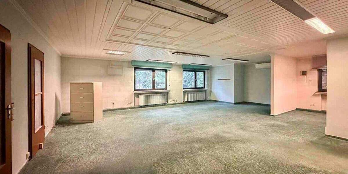 Leverkusen-Rheindorf: Wohnhaus mit Büro, Garten & Wellness - ca. 298 m² Wohn-Nutzfläche 7 zimmer