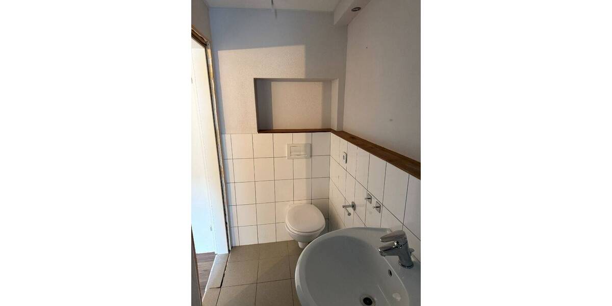 geräumiges Mehrfamilienhaus mit großem Garten für Ihre neuen Mieter! 8 zimmer