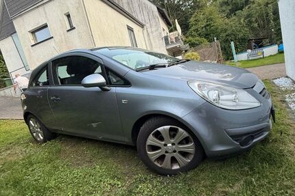 Opel Corsa 92.500 km 2.900 &euro; Overath 51491