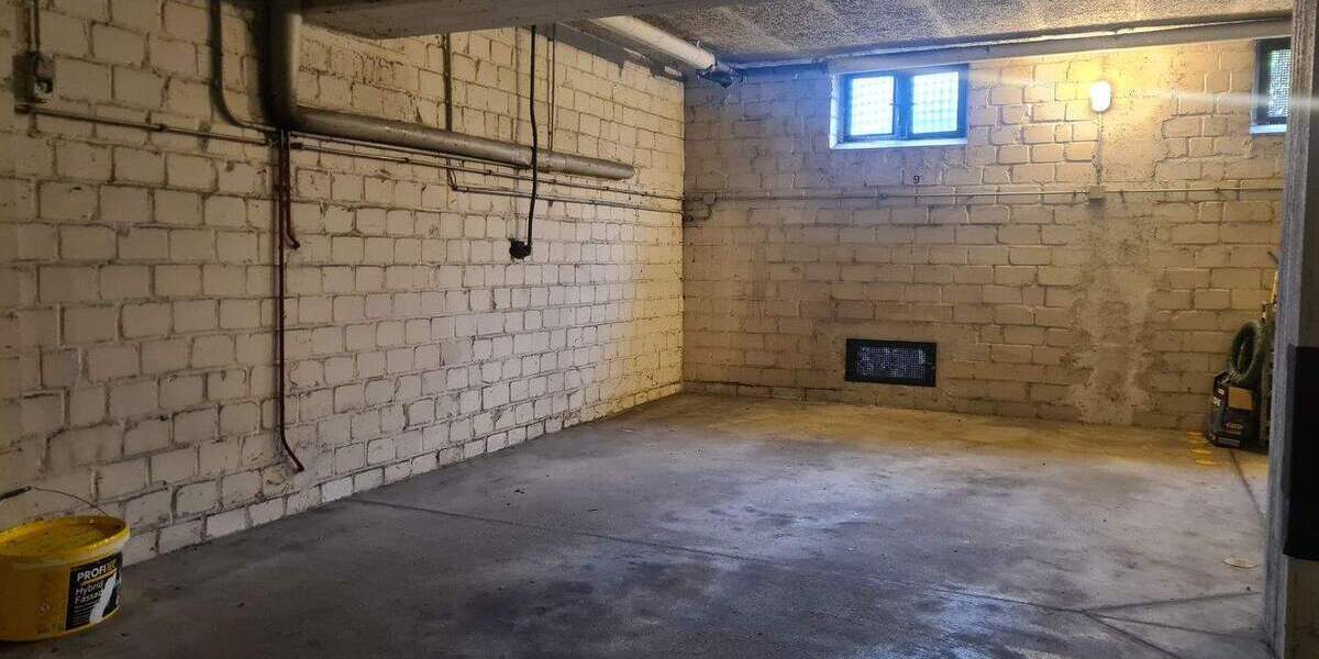 TOPLAGE IM HILDENER NORDEN - Dachterrassenwohnung mit Modernisierungsbedarf 3 zimmer