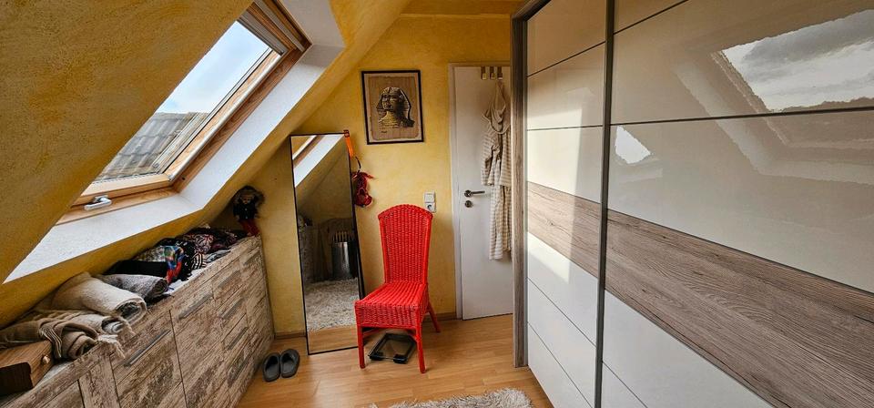 Dachgeschoßwohnung Remscheid Lüttringhausen - 3 Zimmer, 86 m&sup2;, 189.000&euro; | Angebot:24746271