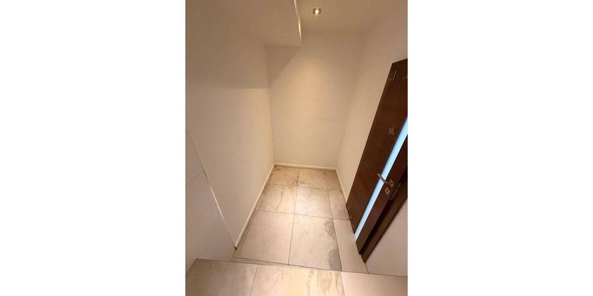 Etagenwohnung Pulheim Brauweiler - 3 Zimmer, 131 m&sup2;, 1.700&euro; | Angebot:26867370