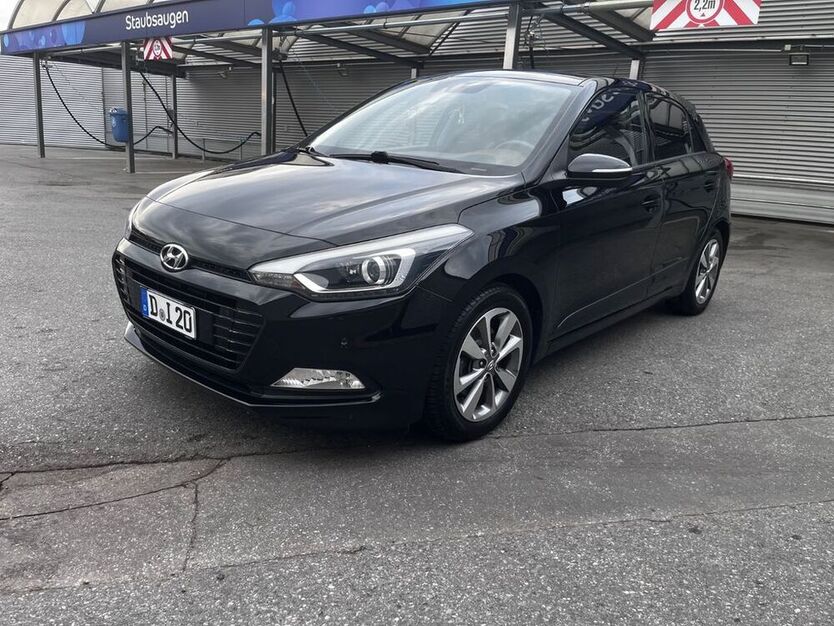 i20