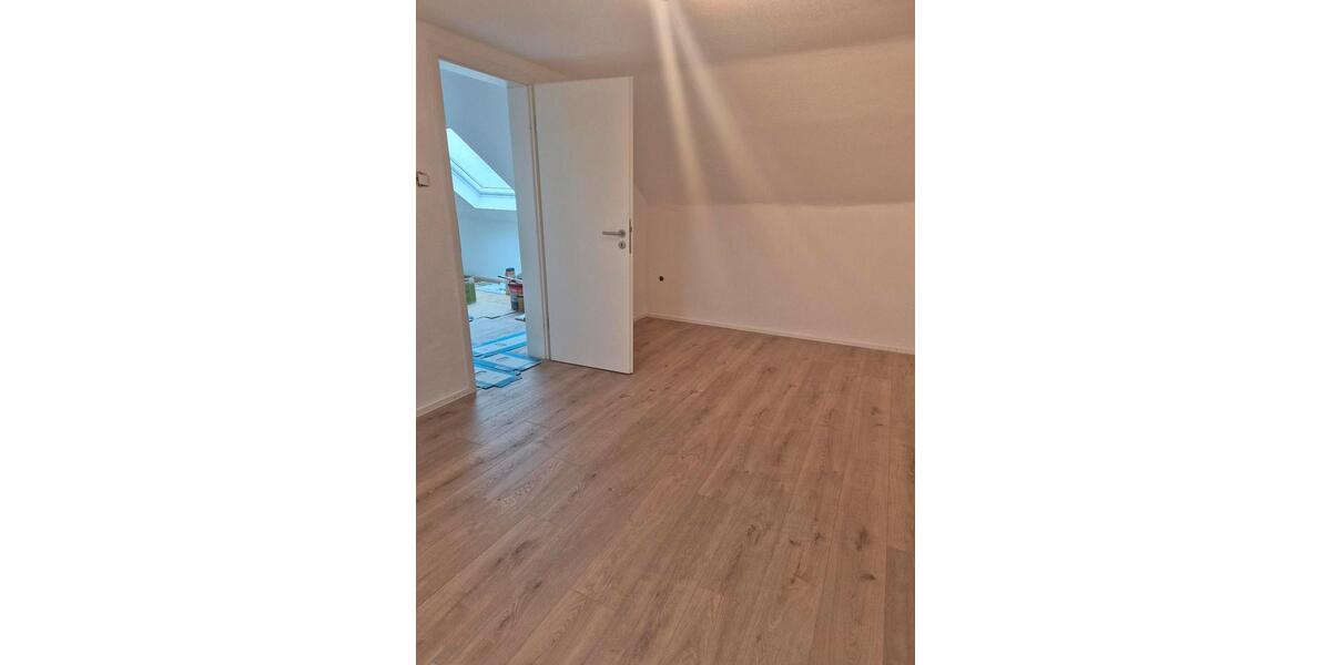 Dachgeschoßwohnung Bergheim Ahe - 1 Zimmer, 45 m&sup2;, 750&euro; | Angebot:26337674
