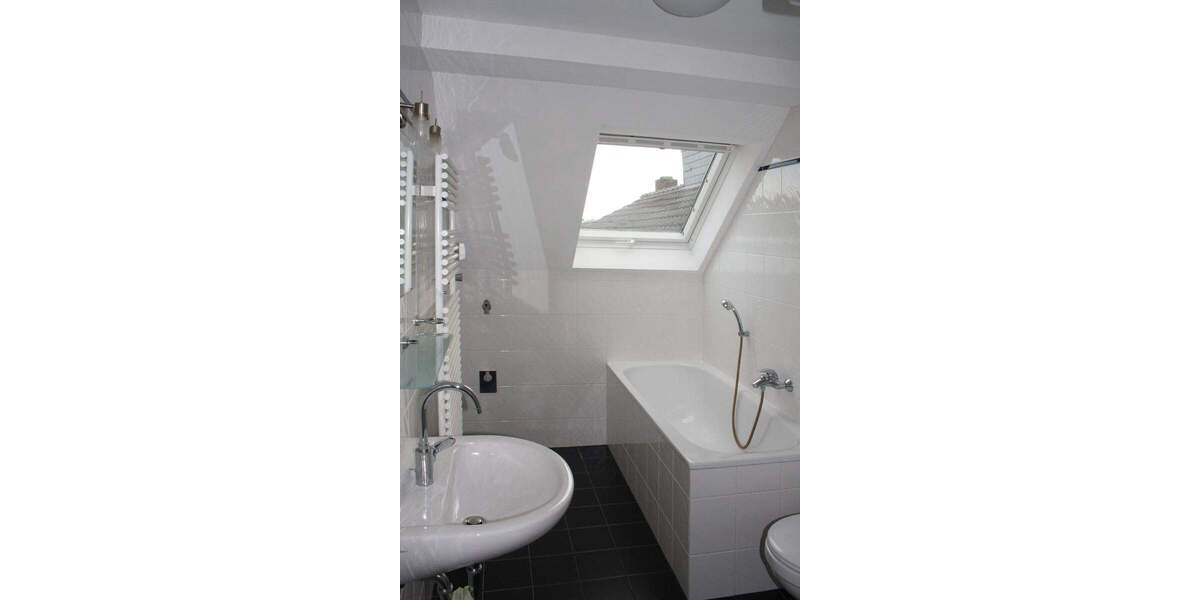 Top modernisiert! Charmantes, denkmalgeschütztes Mehrfamilienhaus mit modernem Wohnkomfort! 1 zimmer