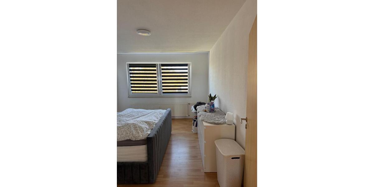 Dachgeschoßwohnung Solingen Central - 3 Zimmer, 71 m&sup2;, 870&euro; | Angebot:26182109