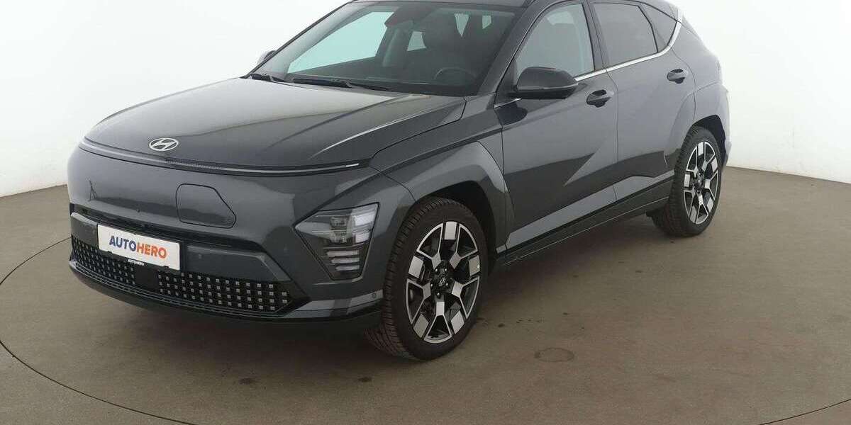 Hyundai KONA 24.303 km 28.990 &euro; Köln 50739