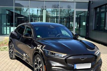 Ford Mustang Mach-E 65.200 km 29.900 &euro; Köln 51069