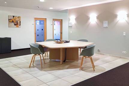 All-inclusive-Zugang zu Büros in Regus Neumarkt Galerie zimmer