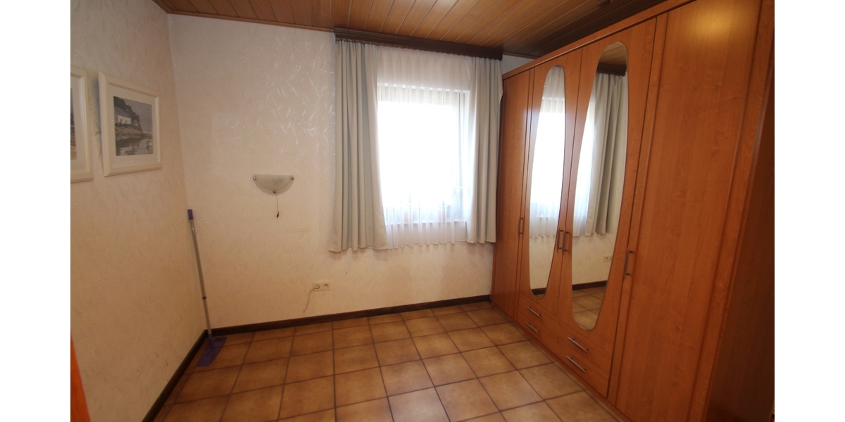 Mit 3D: Mehr Raum fürs Leben – gepflegtes Ein- Zweifamilienhaus mit vielseitigem Platzangebot in Wesseling - Einfamilienhaus Wesseling | Angebot:27350959