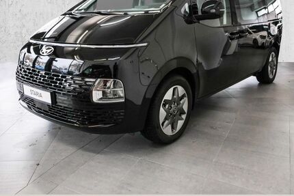 Hyundai STARIA 16.671 km 39.940 &euro; Köln Süd 50968