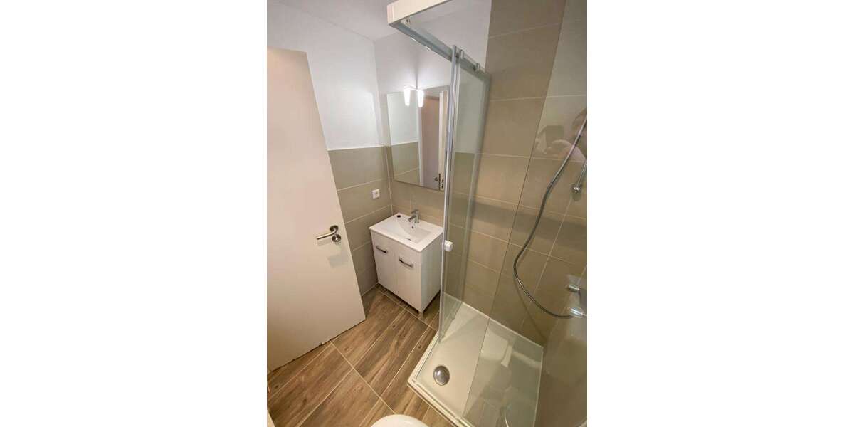 D-Zoo, attraktive möbl. 2 Zi. ETW, ruhig und Zentral , ca. 40qm Wfl., 8qm Nfl. im Keller zimmer