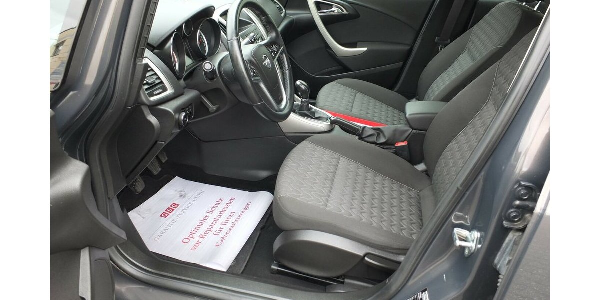Opel Astra ACTIVE KLIMAANLAGE 17ZOLL LMF TEMPOMAT 92.855 km 6.904 &euro; Köln 50858