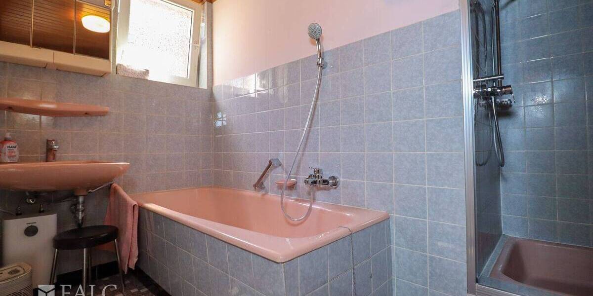 Einfamilienhaus Bergheim Rheidt - 7 Zimmer, 106 m&sup2;, 185.000&euro; | Angebot:26733120