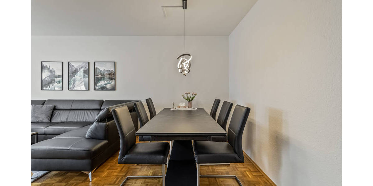 *** Lichtdurchflutete Dachgeschosswohnung mit zwei sonnigen Dachterrassen in Top-Lage *** 2 zimmer