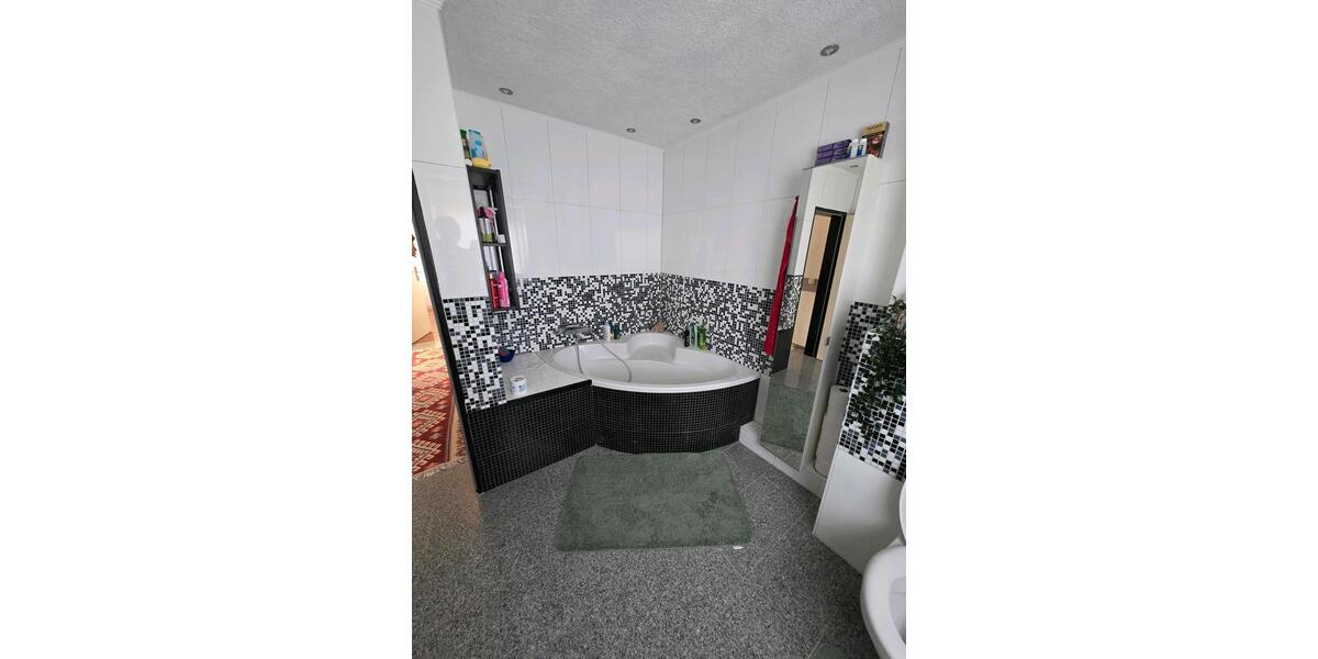 Reihenhaus Dormagen Hackenbroich - 1 Zimmer, 145 m&sup2;, 465.000&euro; | Angebot:25263303