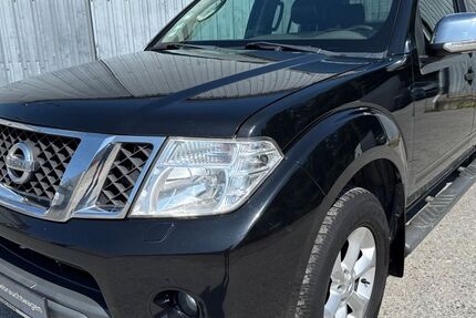 Nissan Navara 248.520 km 9.390 &euro; Bergisch Gladbach 51467