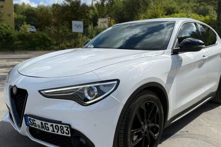 Alfa Romeo Stelvio 155.600 km 18.500 &euro; solingen 42719