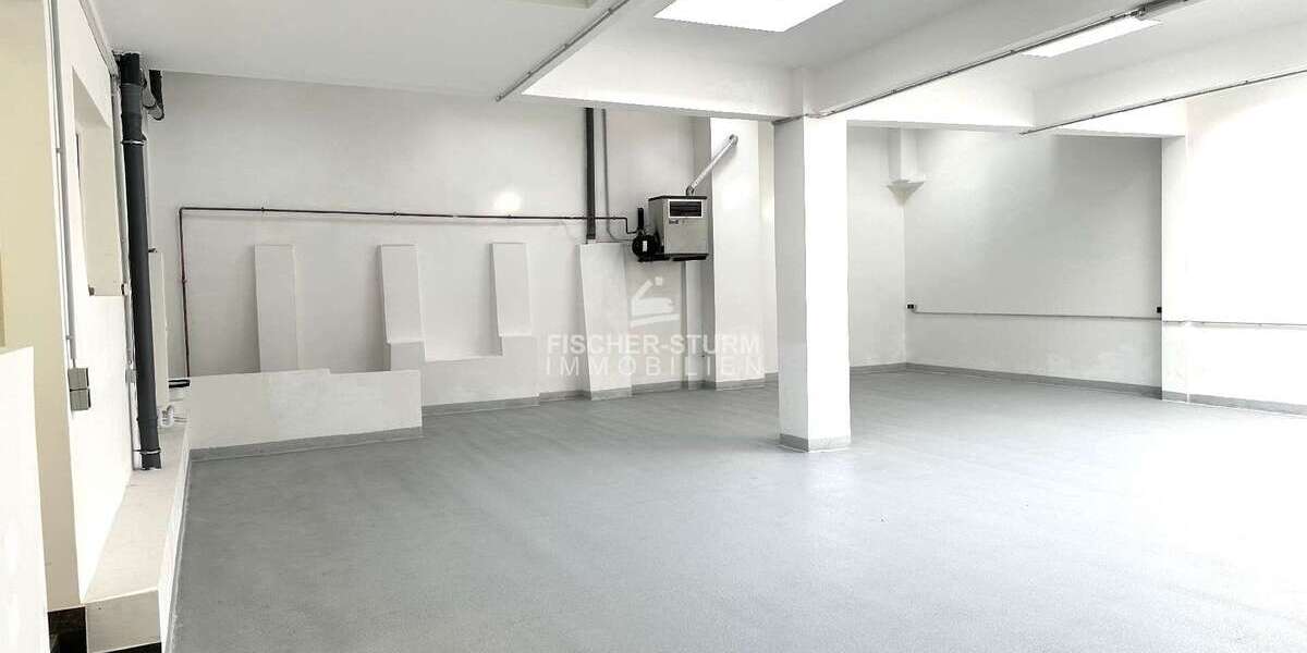 Halle in Düsseldorf 2.385 € 211.75 m² zimmer