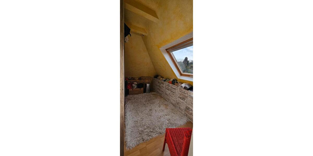 Dachgeschoßwohnung Remscheid Lüttringhausen - 3 Zimmer, 86 m&sup2;, 189.000&euro; | Angebot:24746271