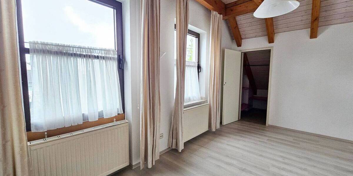 Etagenwohnung Solingen Höhscheid - 2 Zimmer, 62 m&sup2;, 680&euro; | Angebot:26363365