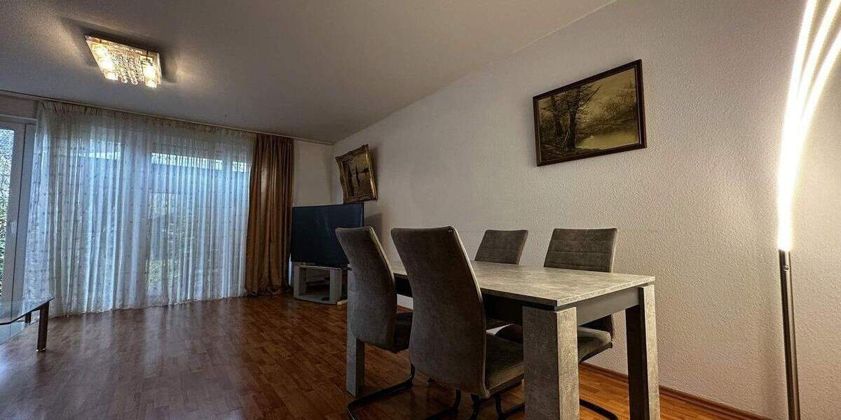 Möbliertes Reihenhaus mit Garten & Stellplatz in Köln Ossendorf zu vermieten! 4 zimmer